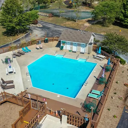 Walk-In, No Stairs Condo, Pets Welcome, 4 Mins To Silver Dollar City, 14 Mins To Ball Park Of America, Amazing Ozark Mountian Views Branson Exterior photo