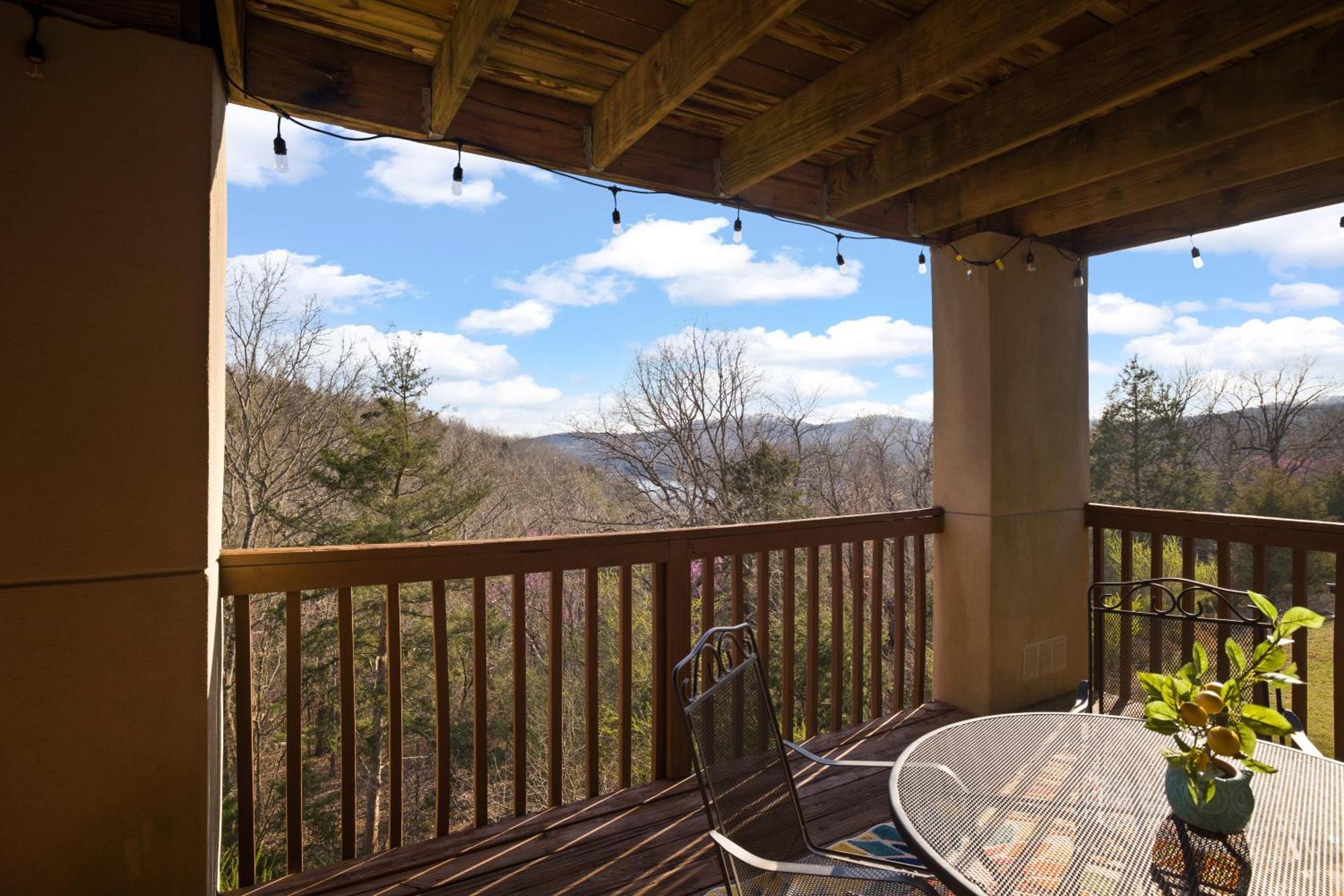 Appartement Walk-in, No Stairs Condo, Pets Welcome, 4 Mins To Silver Dollar City, 14 Mins To Ball Park Of America, Amazing Ozark Mountian Views